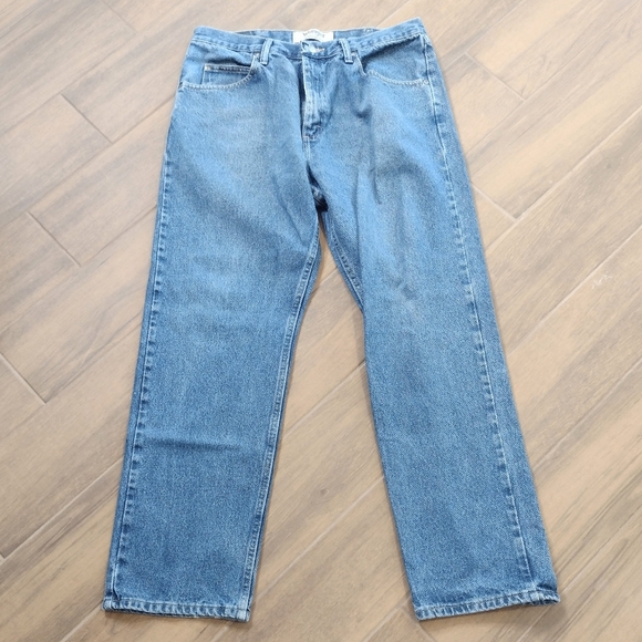 Wrangler Authentic straight leg blue jeans, size 35x32. - Picture 5 of 9